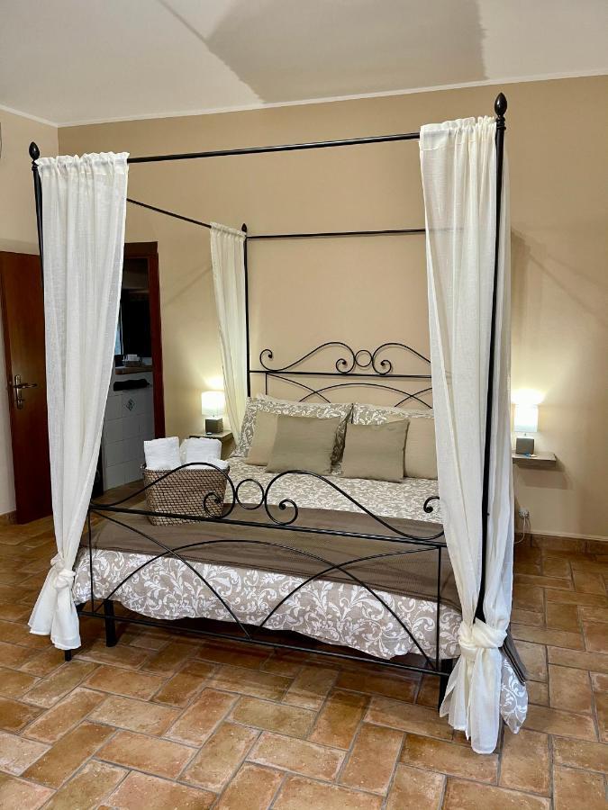Casa Vacanze La Piazzetta Del Castello Montecalvello Extérieur photo